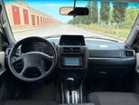 Mitsubishi Pajero io-6