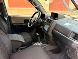 Mitsubishi Pajero io-7