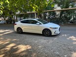 Hyundai Elantra-9