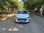 Hyundai Elantra-11
