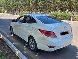 Hyundai Accent-3