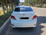 Hyundai Accent-4