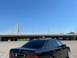 Mercedes E 240-4