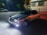 Mercedes E 240-8