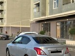 Nissan Sunny-8