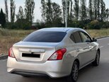 Nissan Sunny-7
