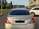 Nissan Sunny-6