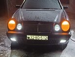 Mercedes E 200-1