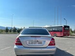 Mercedes E 240 4MATIC-4