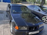 BMW 320-2