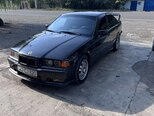 BMW 320-1
