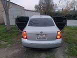 Volkswagen Passat-2