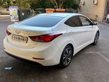 Hyundai Elantra-5