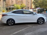 Hyundai Elantra-6