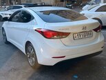 Hyundai Elantra-4