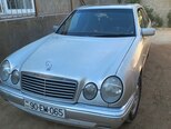 Mercedes E 230-1