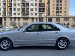 Mercedes E 220-3