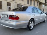 Mercedes E 220-12