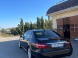 Mercedes E 220-2