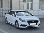 Hyundai Sonata-2