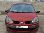 Renault Grand Scenic-1