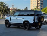Land Rover Defender-6