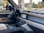 Land Rover Defender-22