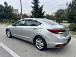 Hyundai Elantra-8