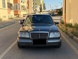 Mercedes 220 E-1