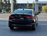 Hyundai Elantra-3