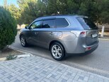 Mitsubishi Outlander-7