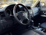 Mitsubishi Pajero-23