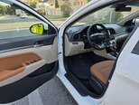 Hyundai Elantra-14