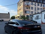 Hyundai Elantra-6
