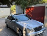 Mercedes E 240-2