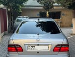 Mercedes E 240-7