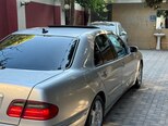 Mercedes E 240-8
