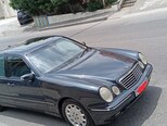 Mercedes E 240-4