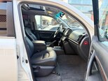 Toyota Land Cruiser-9