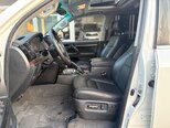 Toyota Land Cruiser-6