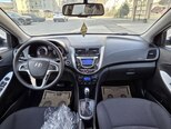 Hyundai Accent-17