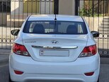 Hyundai Accent-3