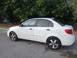 Kia Rio-5