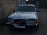 Mercedes 200 D-1
