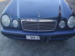 Mercedes E 230-1