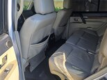 Mitsubishi Pajero-12