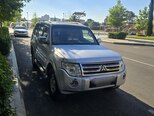 Mitsubishi Pajero-4