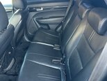 Kia Sorento-13