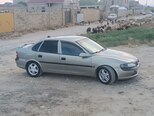 Opel Vectra-11