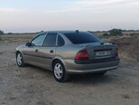 Opel Vectra-10